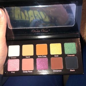 Violet Voss Essentials Eyeshadow Palette